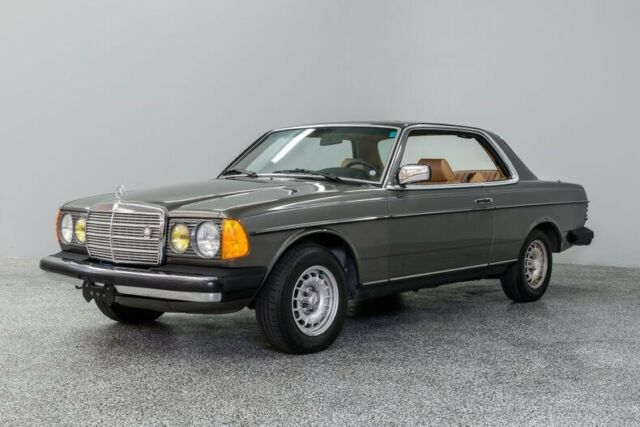 1985 Mercedes-Benz 300-Series