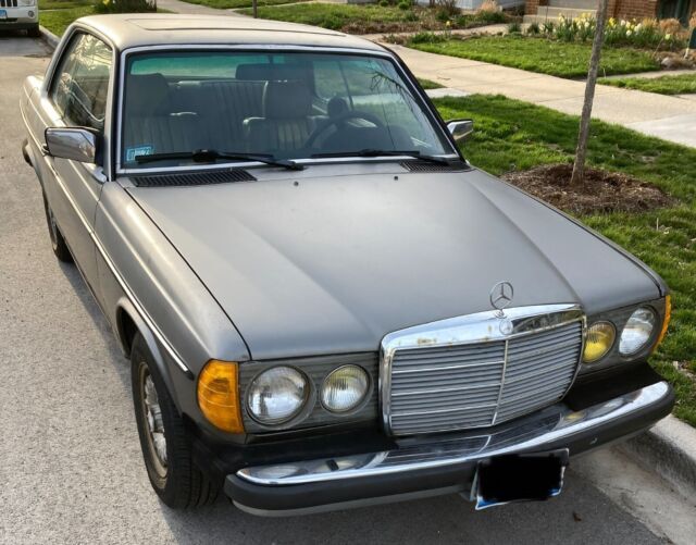 1985 Mercedes-Benz 300-Series CDT