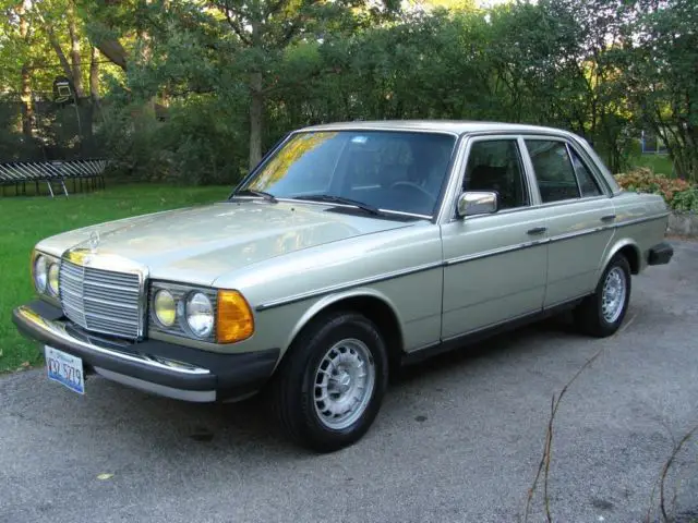 1985 Mercedes-Benz 300-Series