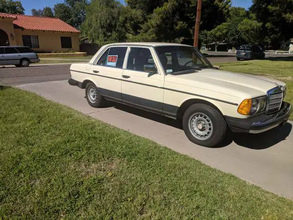 1985 Mercedes-Benz 300-Series 300D-T