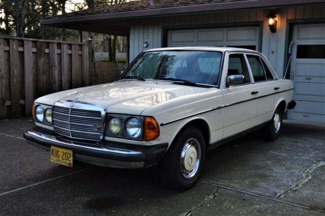 1985 Mercedes-Benz 300-Series