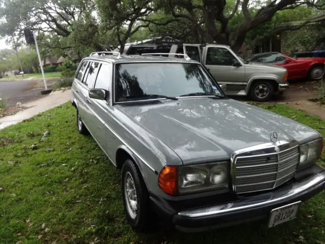 1985 Mercedes-Benz 300-Series