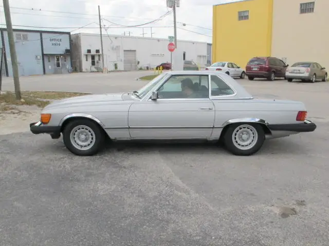 1985 Mercedes-Benz SL-Class 380 SL CONVERTIBLE TWO TOPS