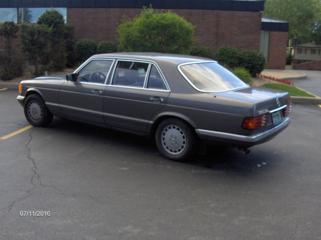 1985 Mercedes-Benz 300-Series 380 SEL