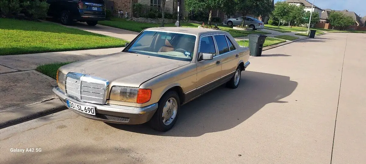 1985 Mercedes-Benz S-Class