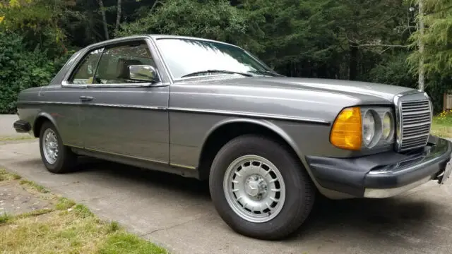 1985 Mercedes-Benz 300-Series