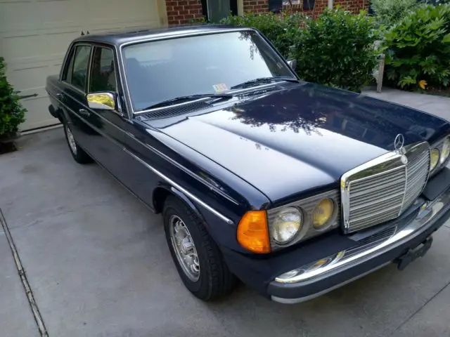 1985 Mercedes-Benz 300-Series