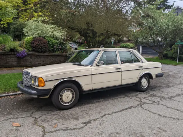 1985 Mercedes-Benz 300D