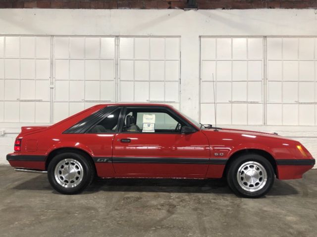 1985 Ford Mustang GT