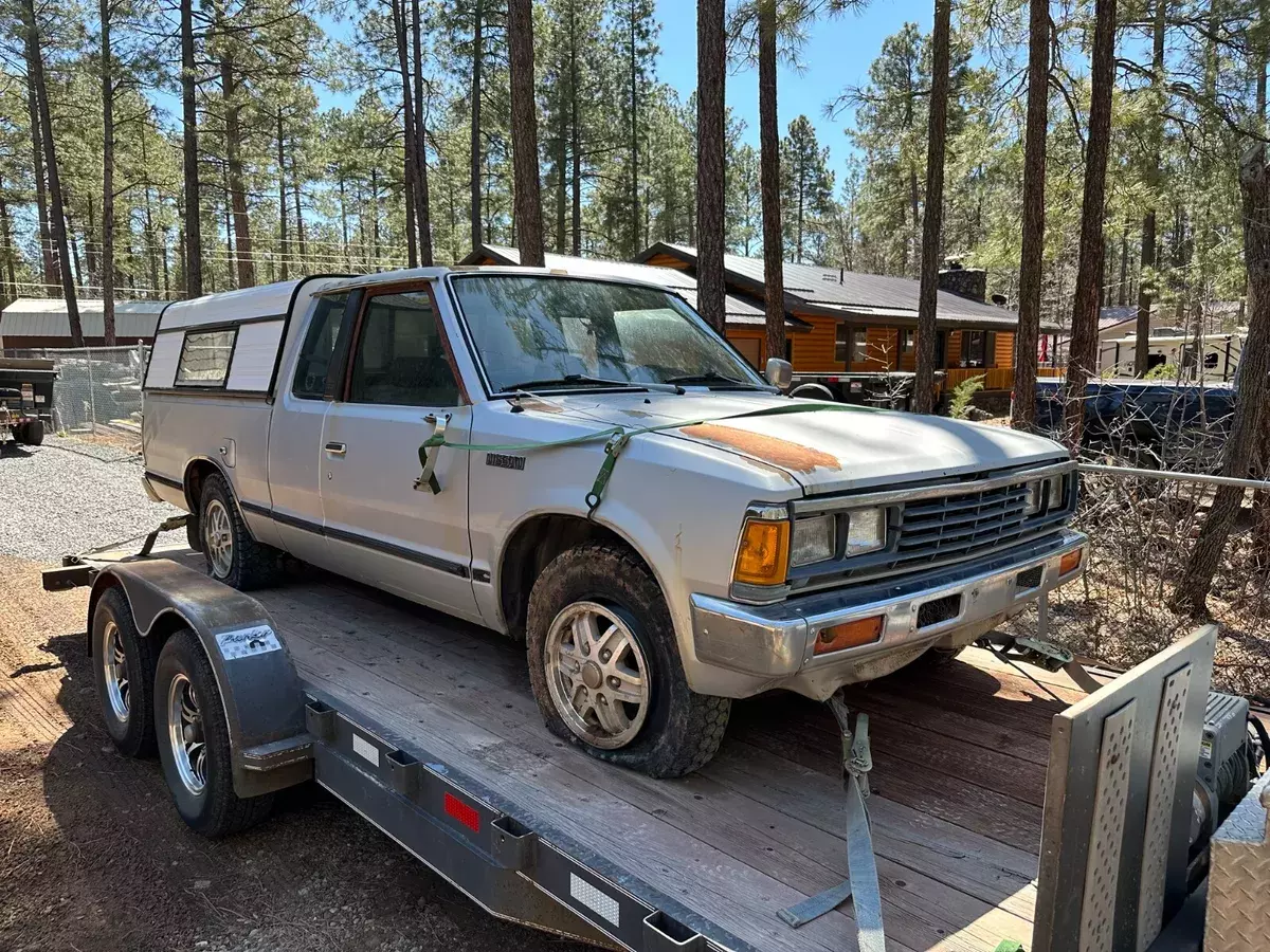 1985 Nissan 720 King Cab ST  NO RESERVE !!