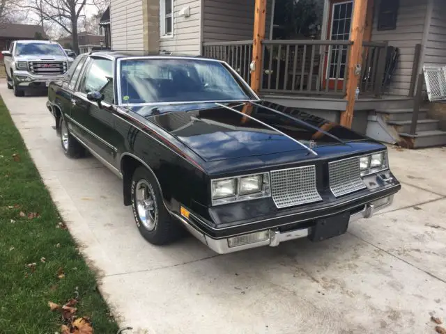 1985 Oldsmobile Cutlass Brougham