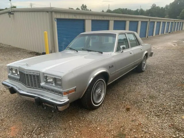 1985 Plymouth Gran Fury