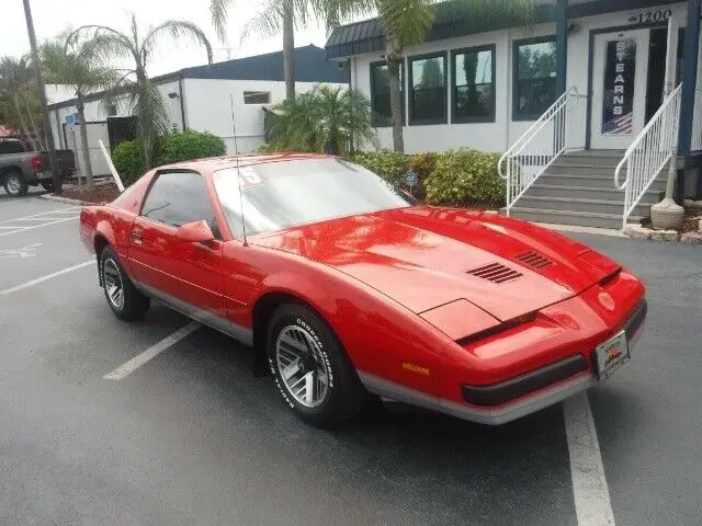 1985 Pontiac Firebird SE