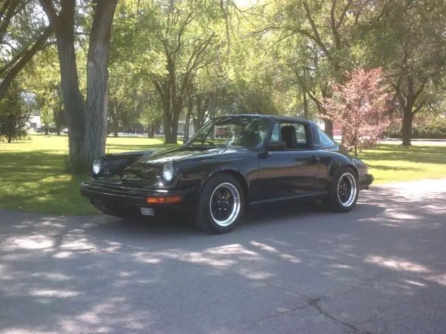 1985 Porsche 911 Carrera Targa