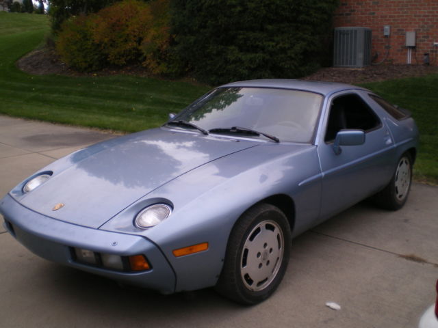 1985 Porsche 928