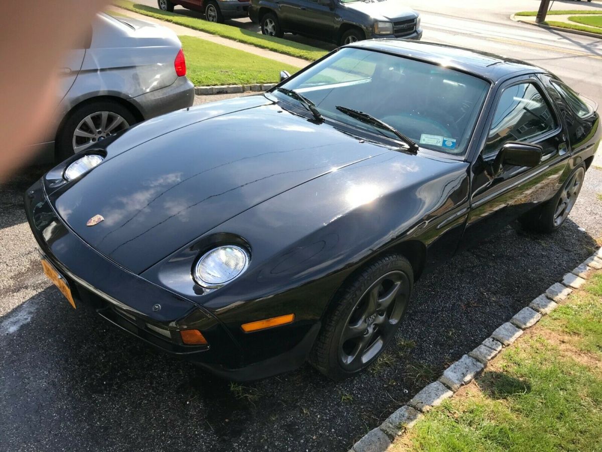 1985 Porsche 928