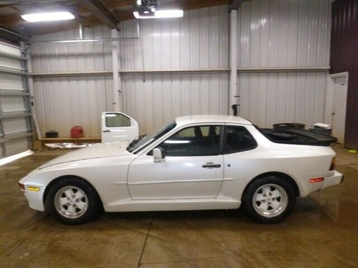 1985 Porsche 944