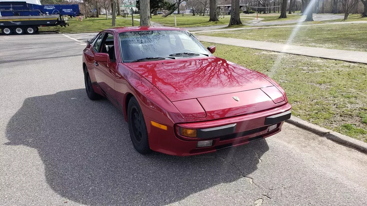 1985 Porsche 944