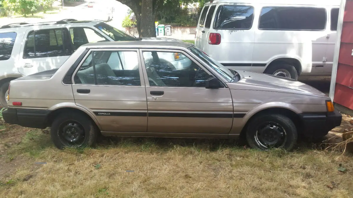 1985 Toyota Corolla DLX