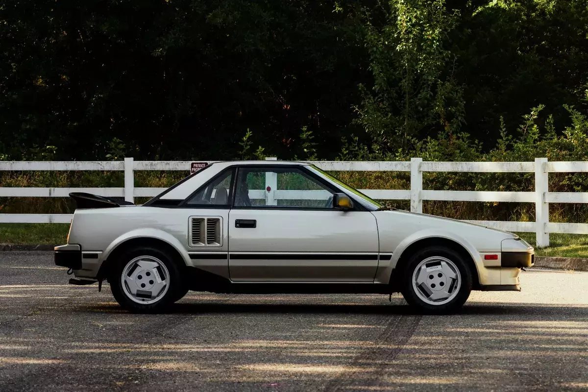 1985 Toyota MR2