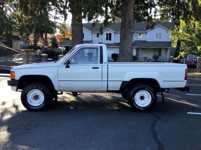 1985 Toyota Tacoma Deluxe