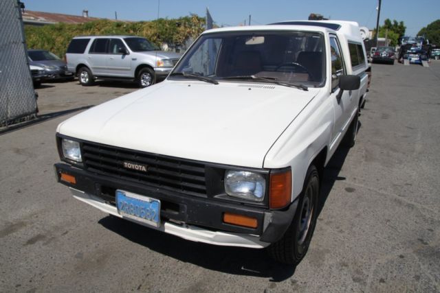 1985 Toyota Pickup 1/2 Ton Long Bed Regular Cab 2WD