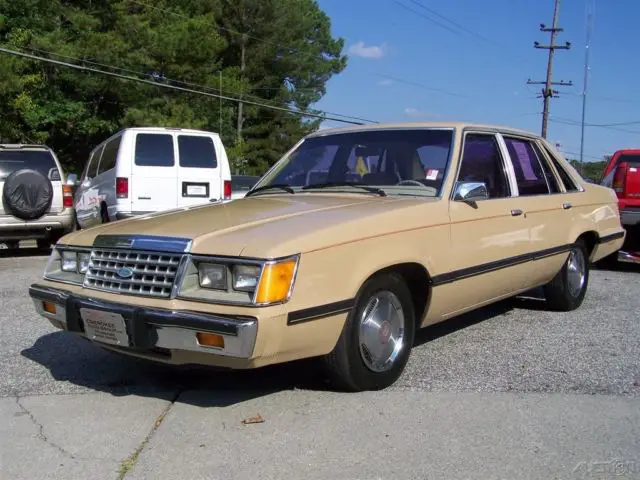 1985 Ford LTD Base Sedan 4-Door