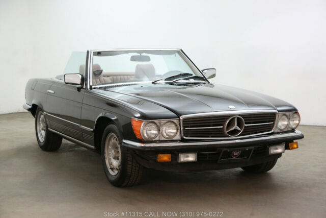 1985 Mercedes-Benz 200-Series