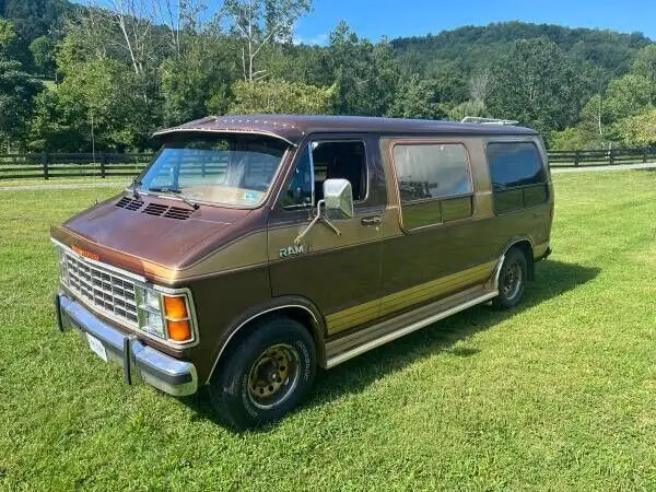 1985 Dodge B250