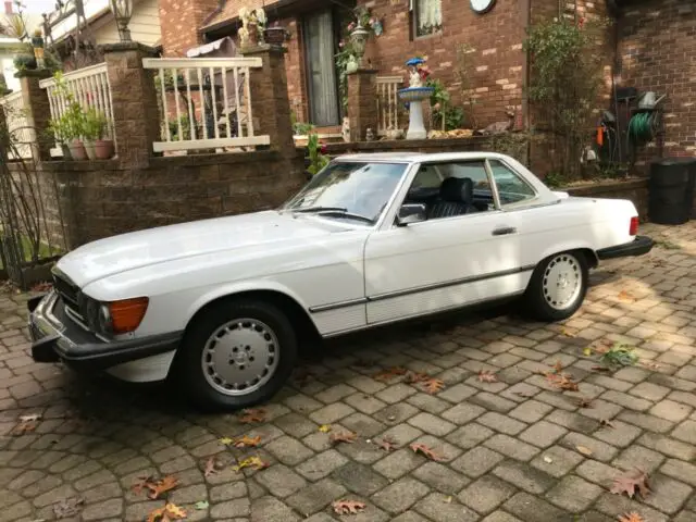 1986 Mercedes-Benz SL-Class SL560