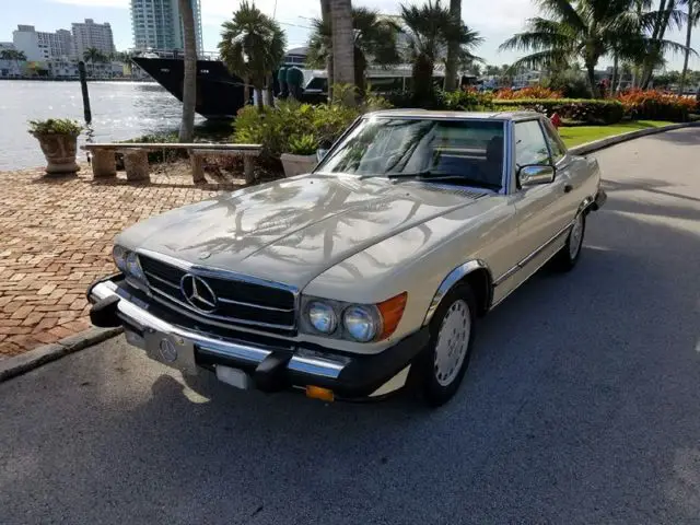 1986 Mercedes-Benz SL-Class SL 560