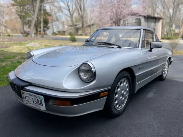 1986 Alfa Romeo Spider Quadrifoglio