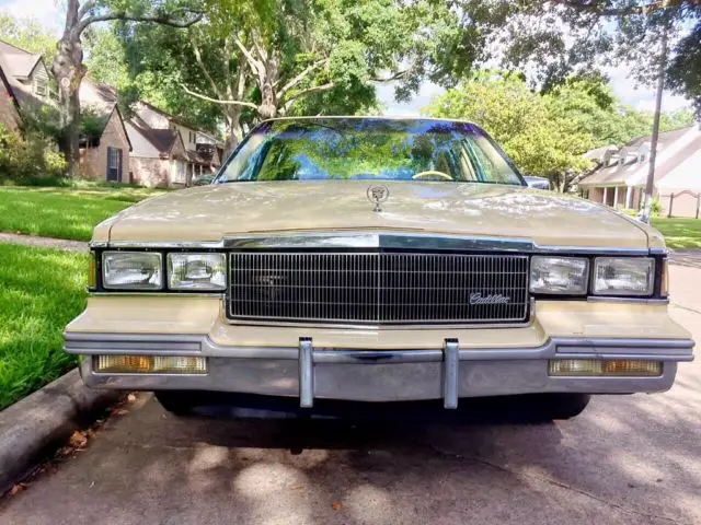 1986 Cadillac DeVille Sedan