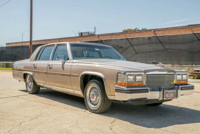 1986 Cadillac Fleetwood Brougham D’elegance D’elegance