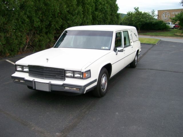 1986 Cadillac Fleetwood HEARSE