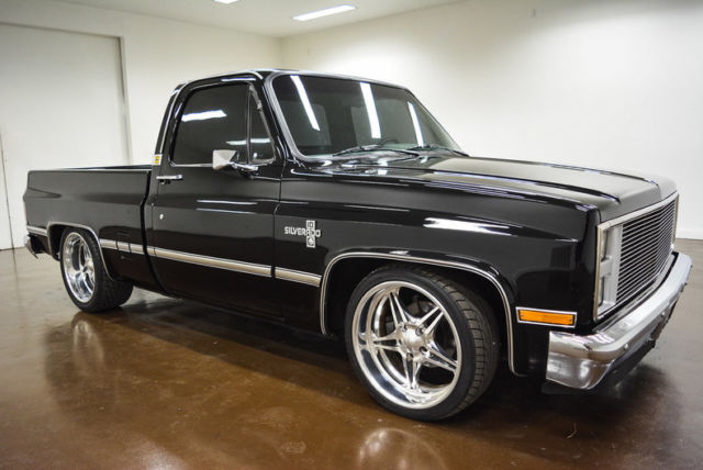 1986 Chevrolet C-10 --