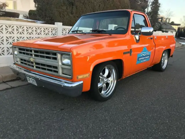 1986 Chevrolet C-10 Custom Deluxe