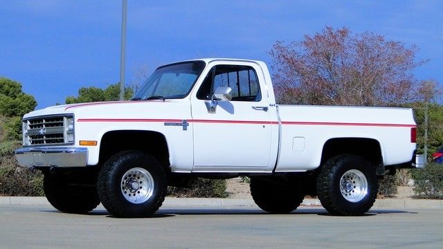 1986 Chevrolet C/K Pickup 1500 FREE SHIPPING WITH BUY IT NOW!!