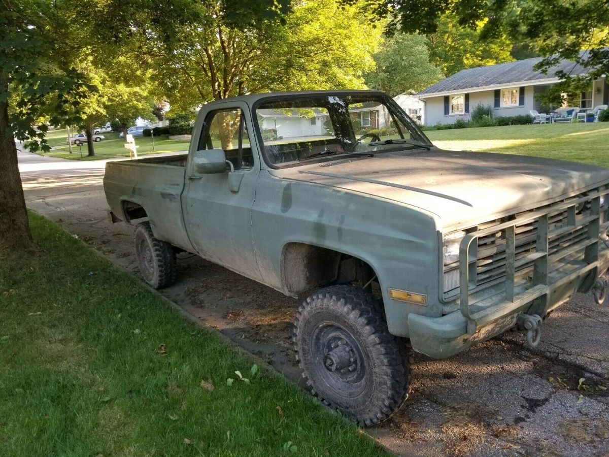 1986 Chevrolet K30 MILITARY POSTAL UNIT