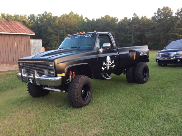 1986 chevrolet lifted dually. 