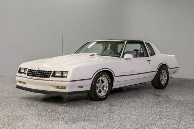 1986 Chevrolet Monte Carlo --
