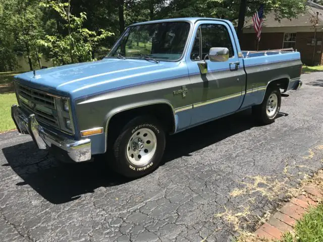 1986 Chevrolet C-10 Custom Cab