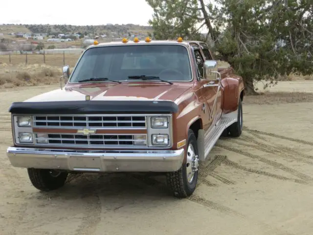 1986 Chevrolet Silverado 3500 New Interior