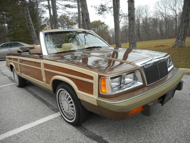 1986 Chrysler Town & Country NO RESERVE AUCTION - LAST HIGHEST BIDDER WINS CAR!