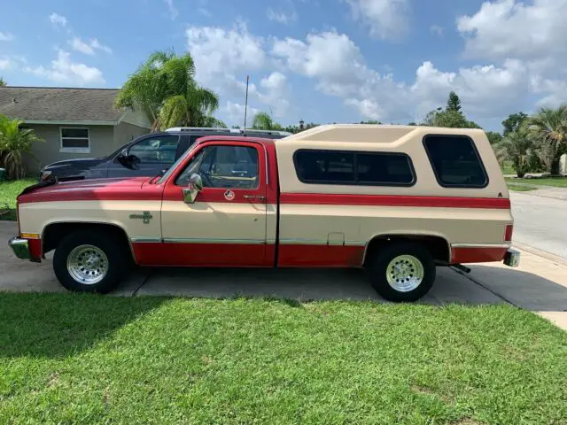 1986 Chevrolet Other Pickups Leer Fiberglass 8' camper top