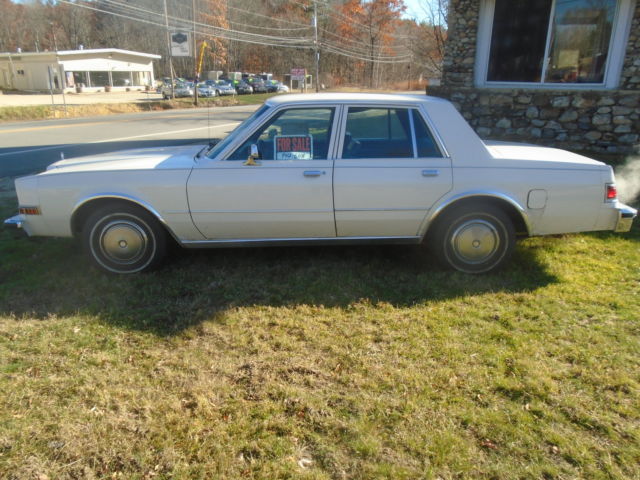 1986 Dodge Other SE Sedan 4-Door