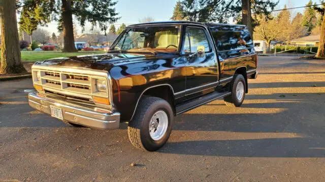 1986 Dodge Ram 1500 4X4 Short Box