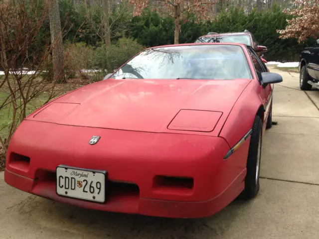 1986 Pontiac Fiero Standard