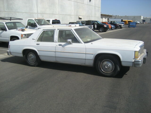 1986 Ford Crown Victoria LTD