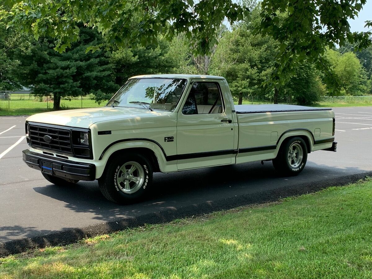 1986 Ford F-150 Lariat